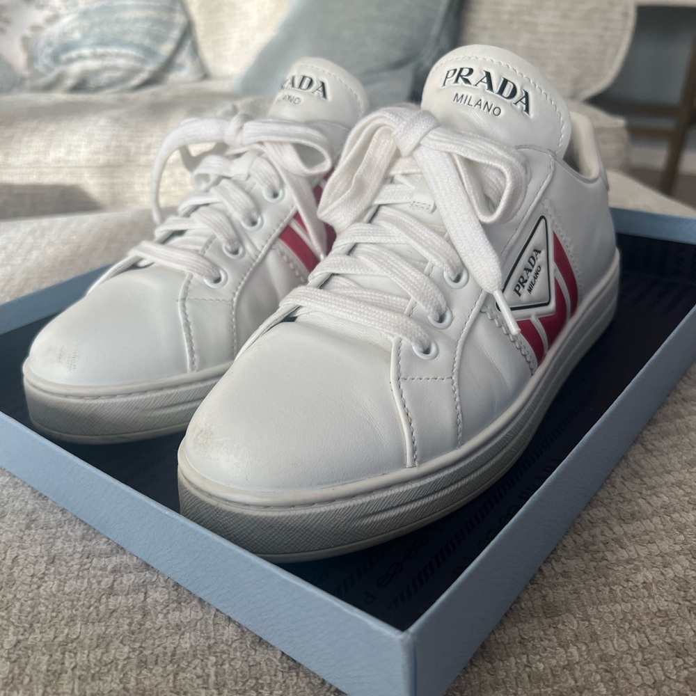 Prada sneakers/tennis shoes size 38, with box and bag